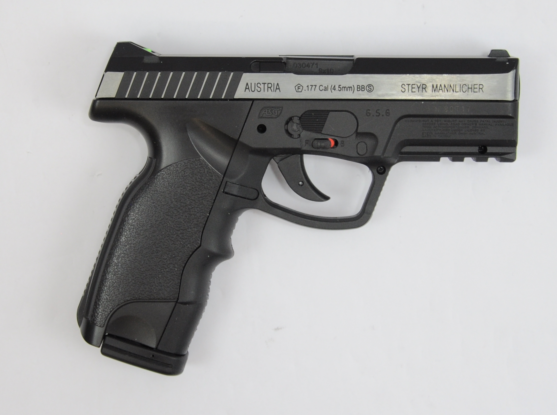 LP Steyr M9-A1, 4,5mm BB, Co� NBB, bicolor