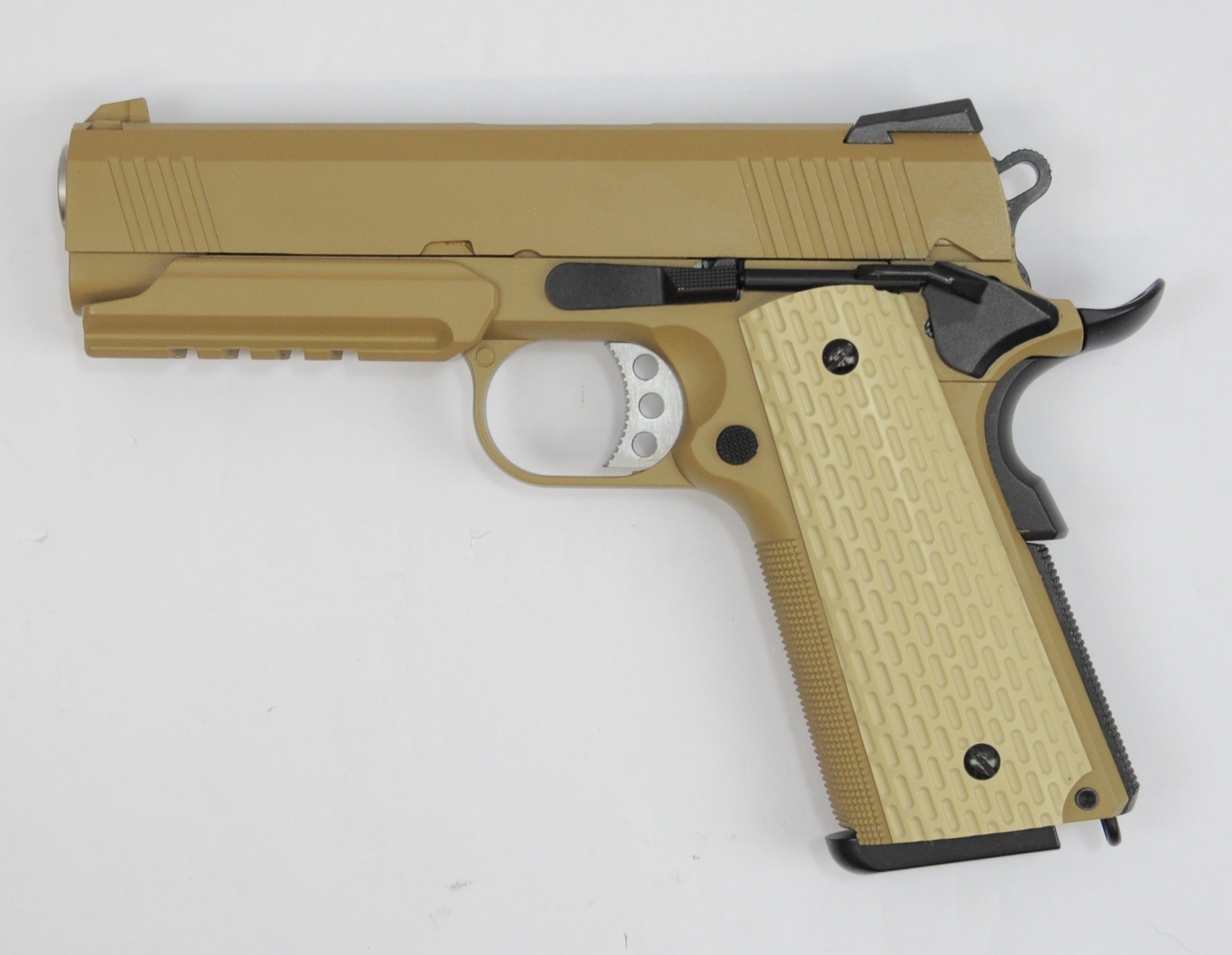 SAP Wei-ETech Desert Warrior 4.3, Vollmetall, 6mm GBB, tan