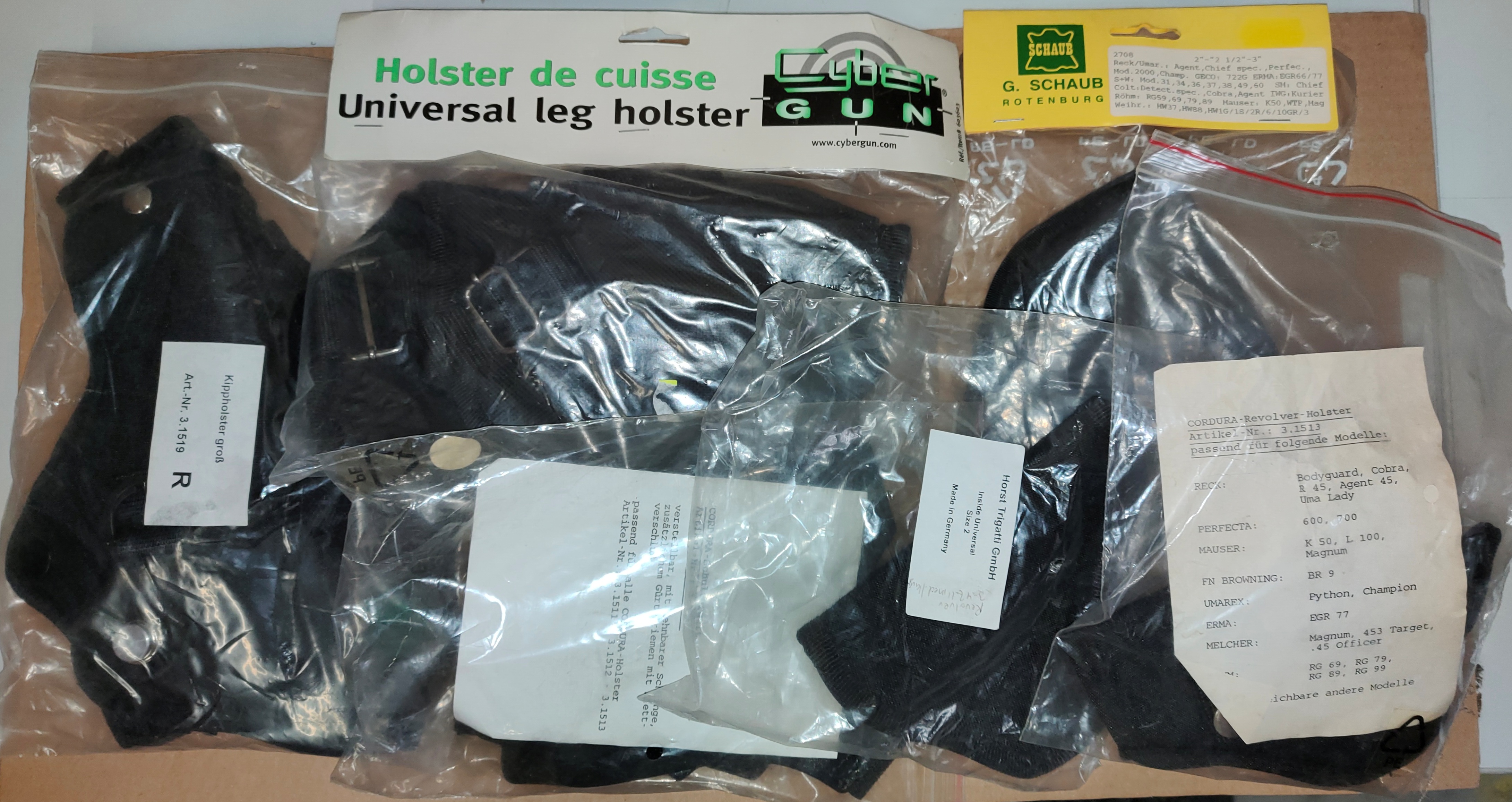 Konvolut Holster / Etui's / G�rtel