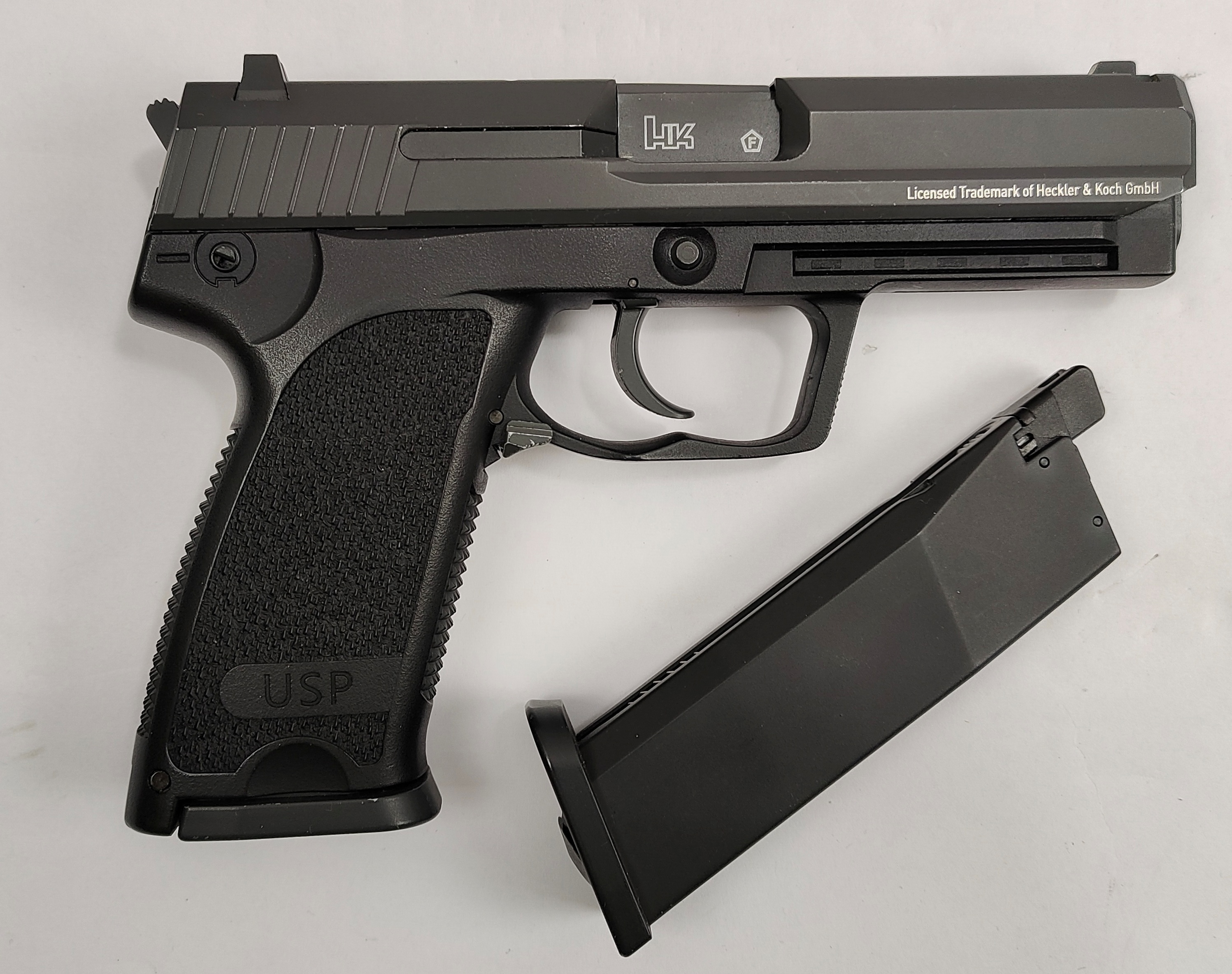 Softair / Airsoft Pistole H&K USP Blowback 6mm CO� + Ersatzmagazin