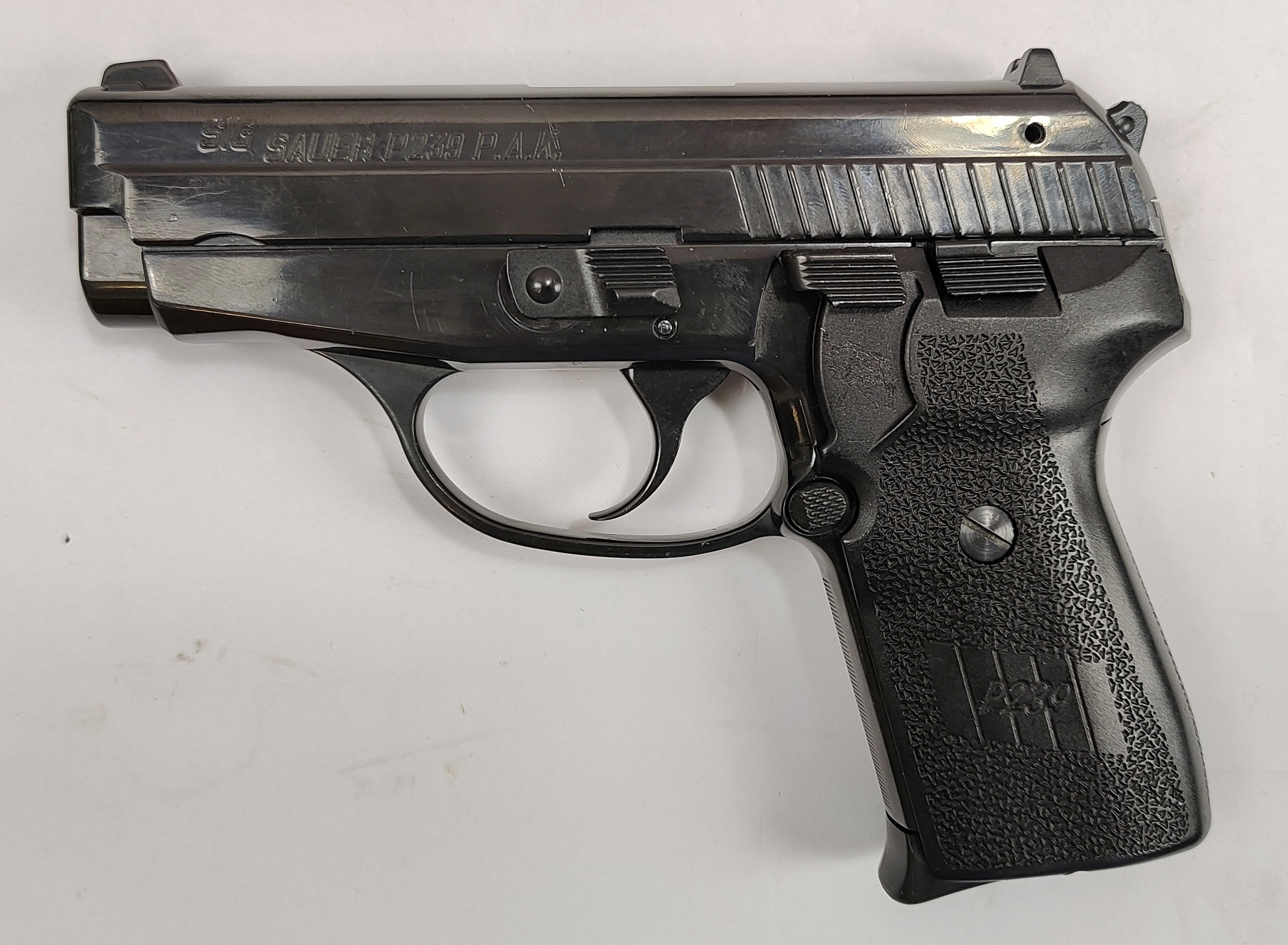 Sig Sauer P239 9mm P.A.K. (PTB 696) schwarz
