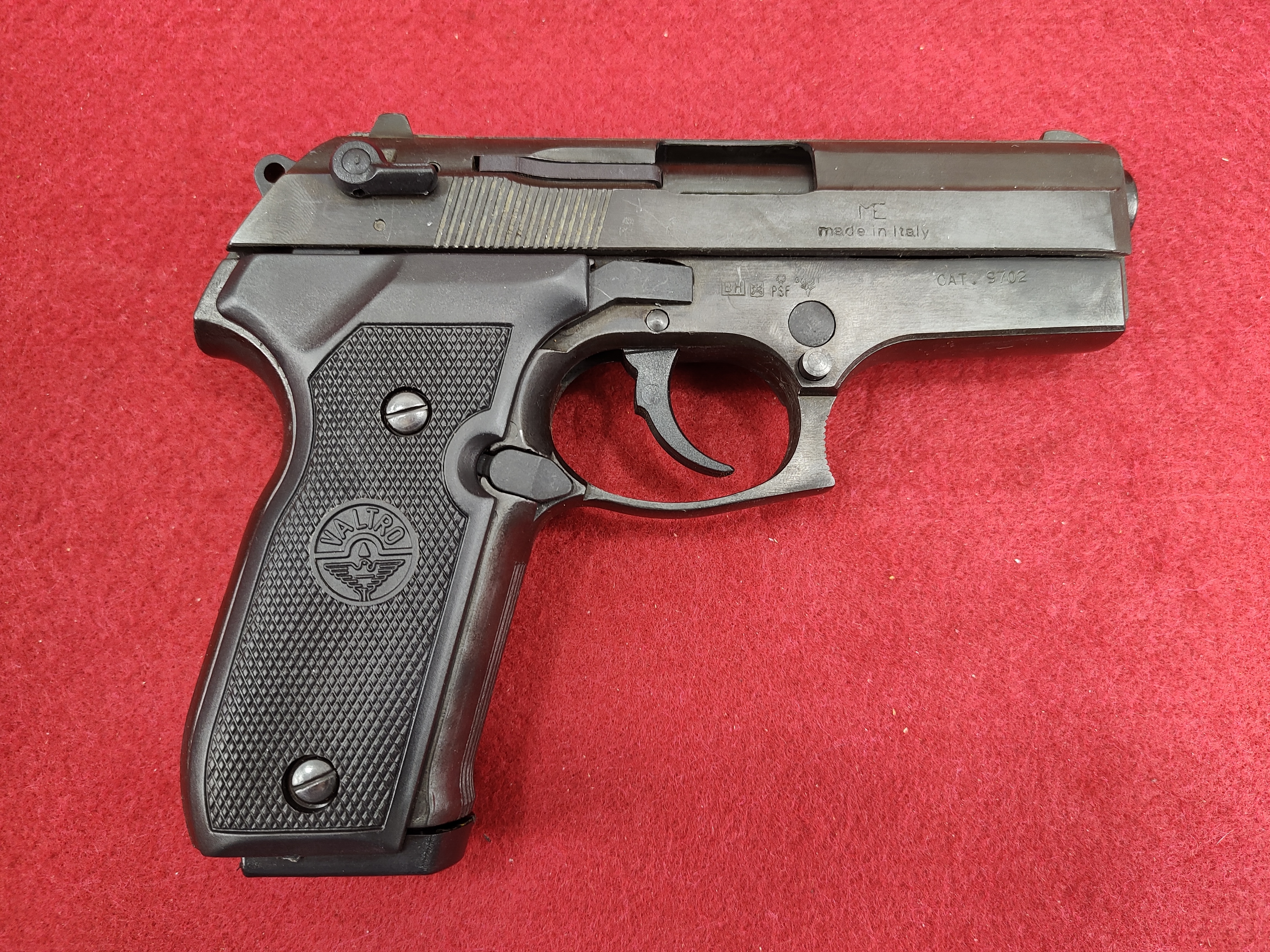Valtro Mod. 8000 FS 9mm P.A.K. (PTB 689) brniert